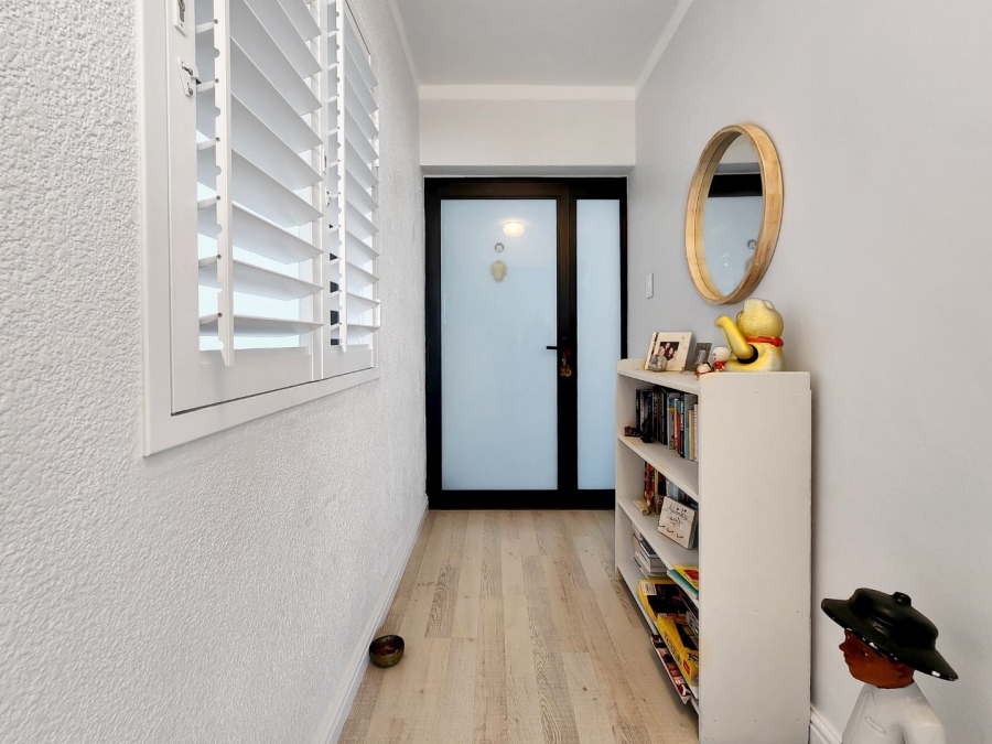 To Let 2 Bedroom Property for Rent in Sea Point Western Cape